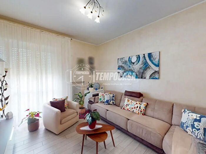 Appartamento trilocale in vendita in Via Cellini, Cinisello Balsamo