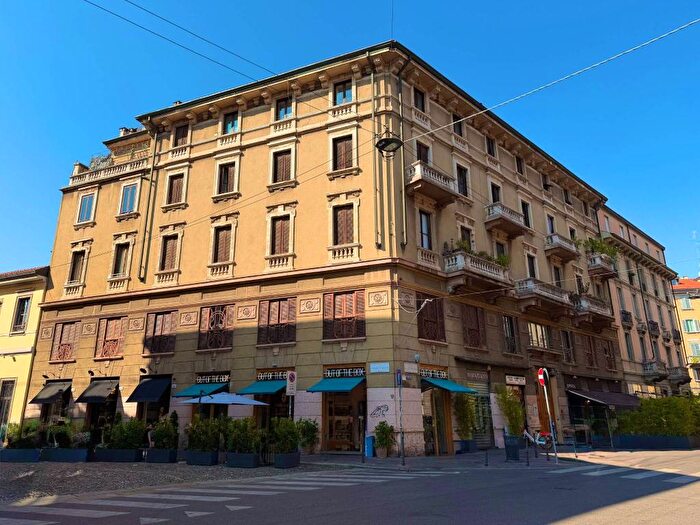 Appartamento trilocale in affitto in Via Marcello Malpighi, Porta Venezia, Milano