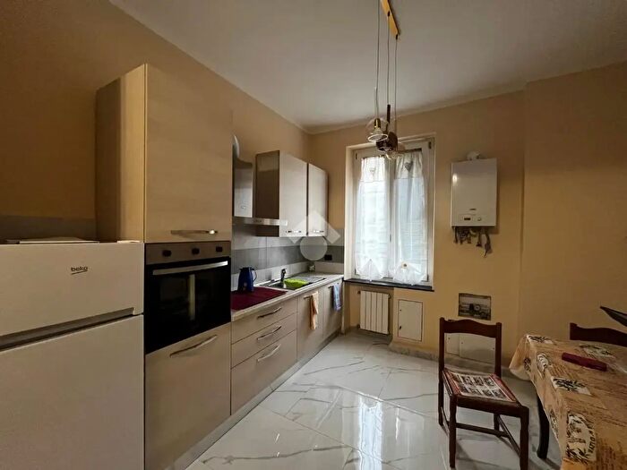 Appartamento trilocale in vendita in Via Toti, Genova