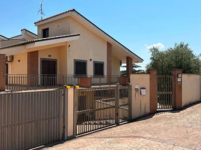 Casa con 5 locali in vendita in Via Giulio Pittarelli, Roma
