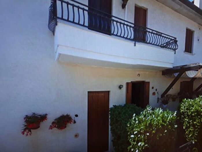 Casa con 6 locali in vendita in Fonte