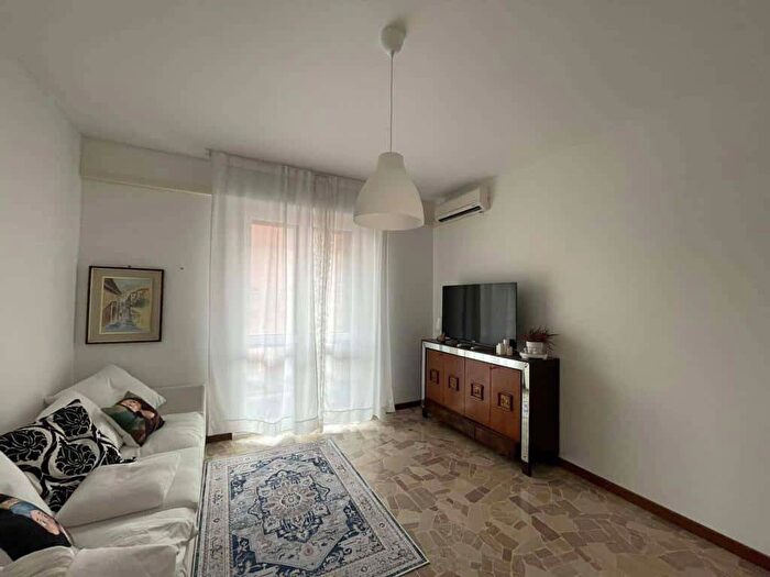 Appartamento quadrilocale in affitto in Via Pietro Calvi, Piave Tricolore, Milano