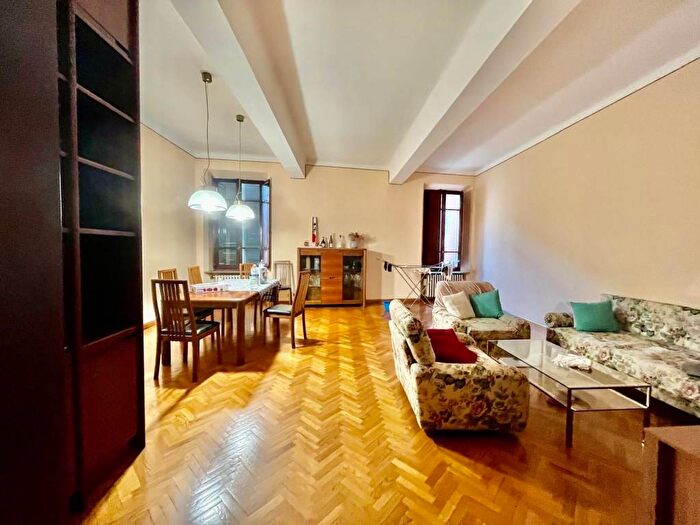 Appartamento quadrilocale in affitto in Centro Storico, Reggio Emilia