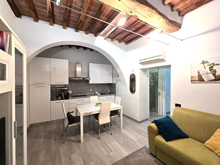 Appartamento trilocale in vendita in a Arnolfo di Cambio, Colle Di Val D'Elsa