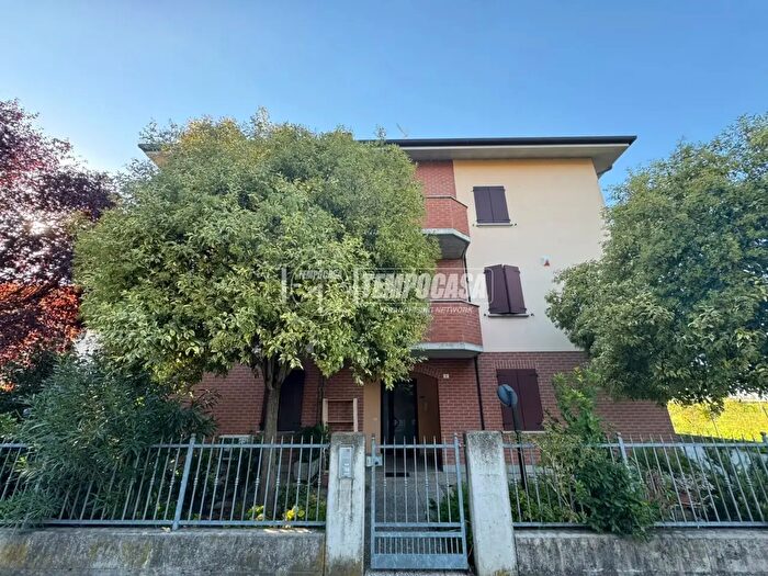 Appartamento trilocale in vendita in Via Giovanni Cimabue, Bomporto