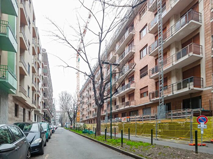 Appartamento quadrilocale in vendita in Via Fratelli Carando, Torino