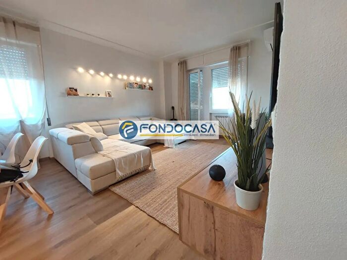 Appartamento quadrilocale in vendita in Via Federigi, Seravezza