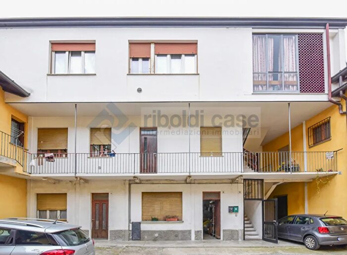 Appartamento trilocale in vendita in Meda