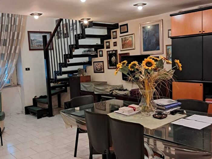 Appartamento trilocale in affitto in Via Ferrante Imparato, San Giovanni a Teduccio, Napoli