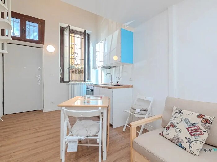 Appartamento monolocale in affitto in Via Padova, Milano