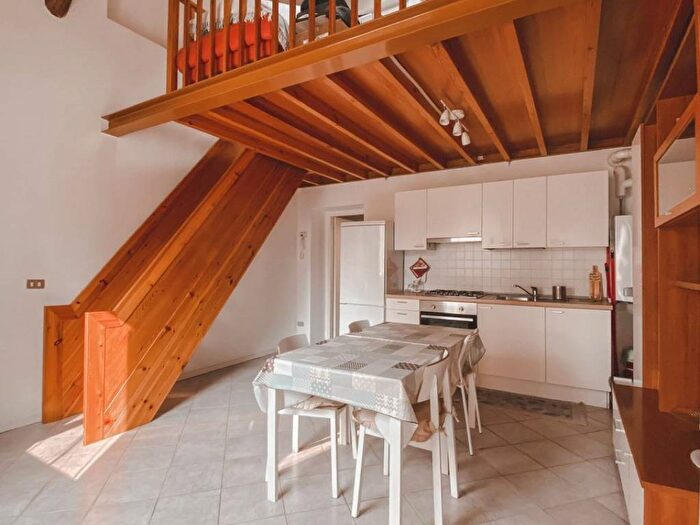 Appartamento trilocale in affitto in Niguarda, Milano