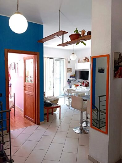 Appartamento con 6 locali in vendita in Via Agave, Varazze