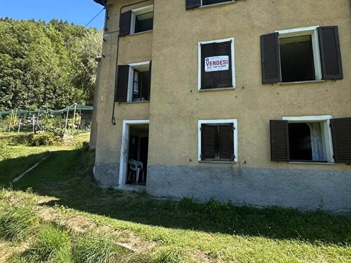 Casa quadrilocale in vendita in Via Fraciscio, Campodolcino