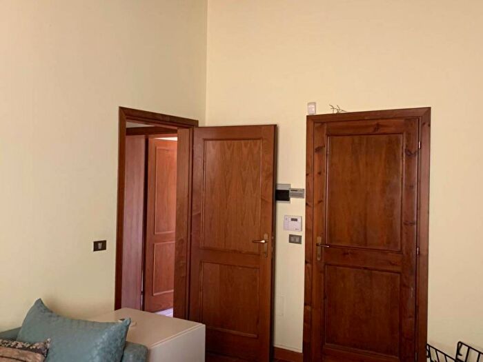 Appartamento trilocale in affitto in Borgo Stretto, Santa Maria, Pisa