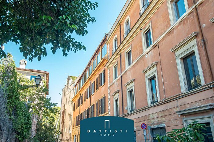 Appartamento monolocale in vendita in Via degli Orti dAlibert, Roma