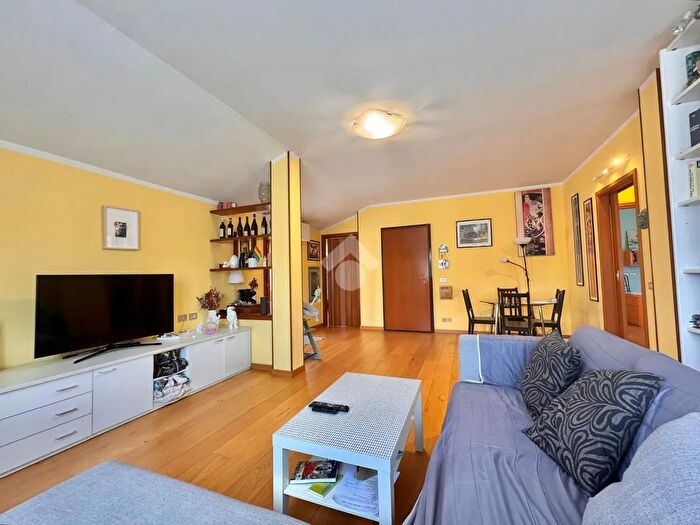 Appartamento quadrilocale in vendita in Via Giacomo Matteotti, Carmignano