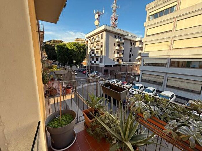 Appartamento quadrilocale in vendita in Via Cifali, Catania