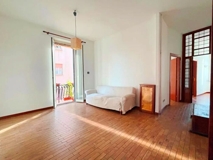 Appartamento trilocale in vendita in Via Alberto Mario, Roma