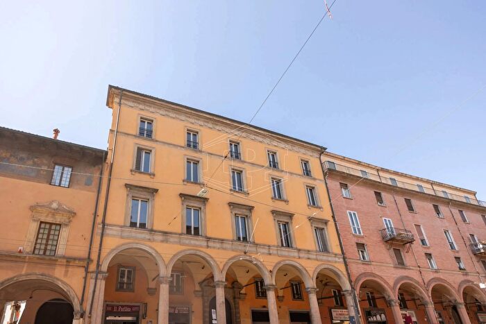 Appartamento quadrilocale in vendita in Strada Maggiore, Bologna