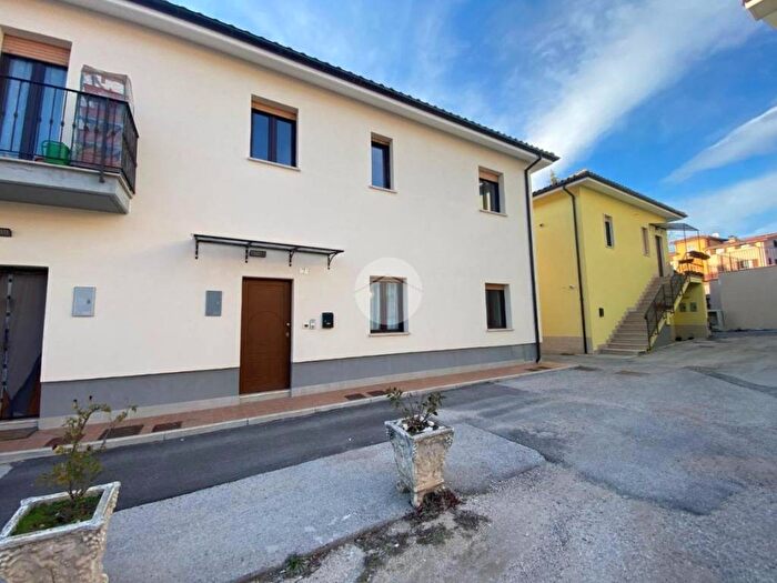 Appartamento trilocale in affitto in Via dei Cappuccini, Torretta Torrione, L'Aquila