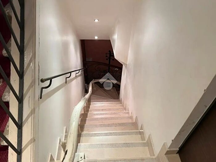 Appartamento trilocale in vendita in Calle dei Fabbri, Venezia