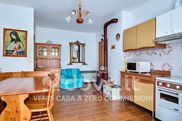 Appartamento bilocale in vendita in Via Alessandro Manzoni, Costa Di Serina