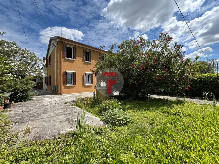 Casa con 5 locali in vendita in Viale Fausto Coppi, Padova