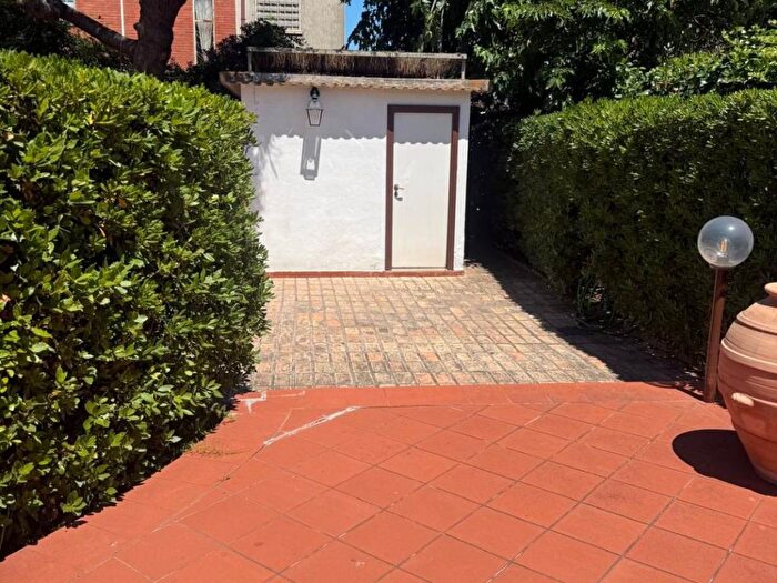 Casa con 6 locali in affitto in Via Santa Margherita Ligure, Fregene, Fiumicino