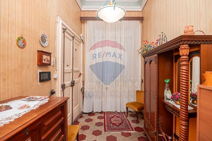 Appartamento con 7 locali in vendita in Francesco Nullo, Francofonte