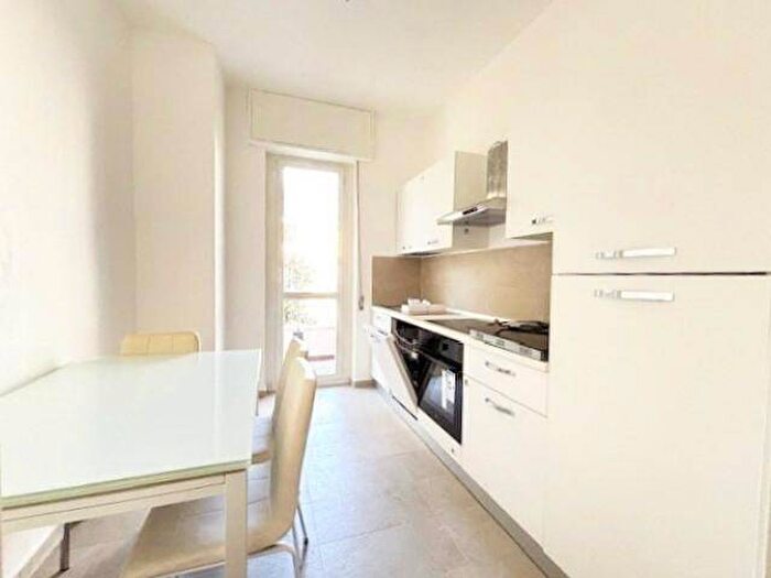 Appartamento quadrilocale in affitto in Via Andrea Maffei, Montenero, Milano