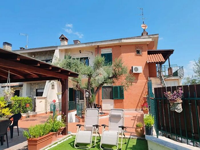 Appartamento trilocale in vendita in Via Aldo Moro, Gallicano Nel Lazio