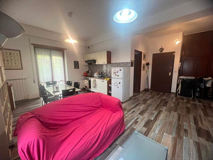 Appartamento trilocale in affitto in Via Gambolò, Casalotti, Roma