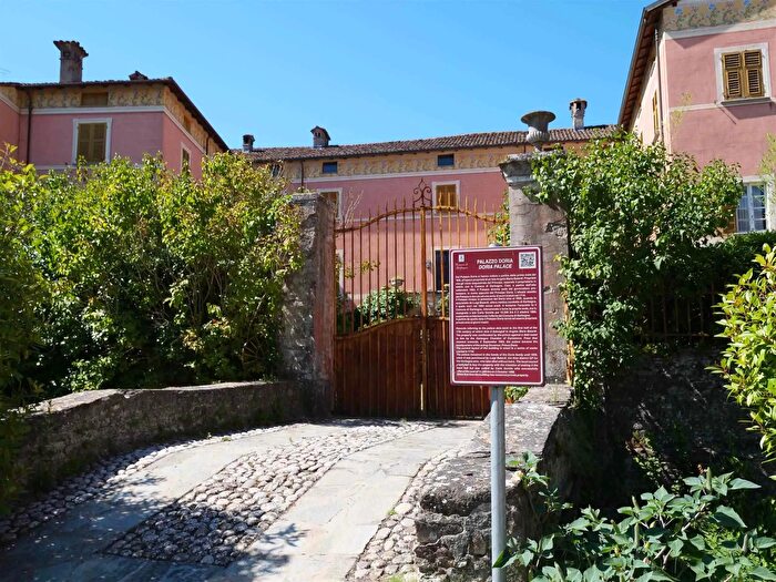 Casa con 8 locali in vendita in Novi Via Verdi Arquata Scrivia Tortona Lcitalia, Garbagna