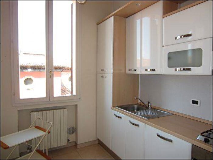 Appartamento trilocale in affitto in Via Vascelli, Castiglione Tribunale, Bologna