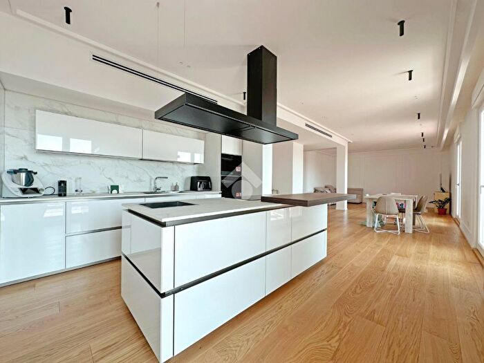 Appartamento con 5 locali in vendita in Corso Roma, Foggia