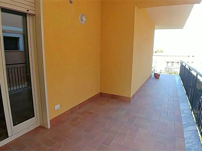 Appartamento con 5 locali in affitto in Carini