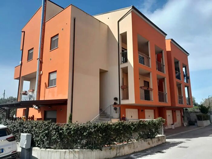 Appartamento trilocale in vendita in Via della Madonnina, Spoltore