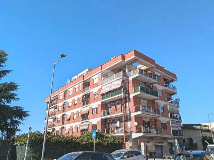 Appartamento trilocale in vendita in Via di morena, Ciampino
