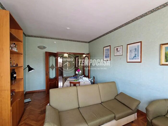 Appartamento con 5 locali in vendita in Via Eleonora d'Arborea, Torino