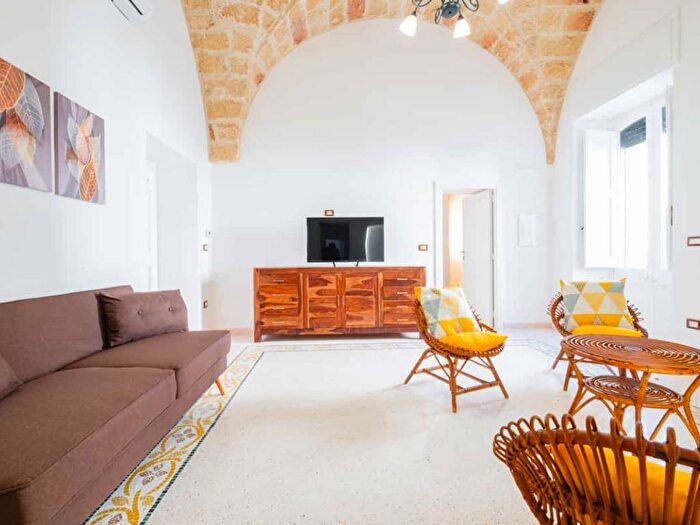 Appartamento con 5 locali in affitto in Via Chiesa, Montesardo, Alessano