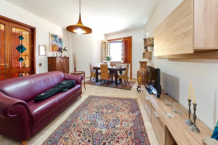 Casa con 6 locali in vendita in Via Fratelli Kennedy, Novoli