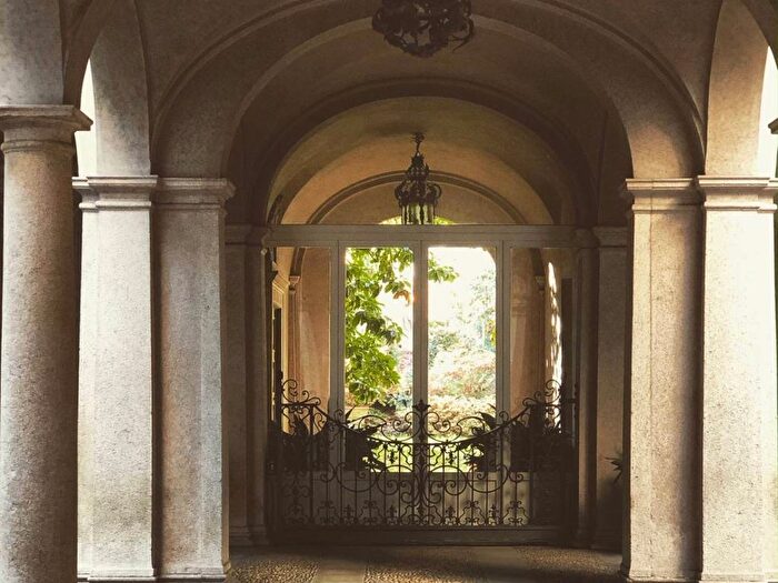 Appartamento con 6 locali in affitto in Scala Manzoni, Milano