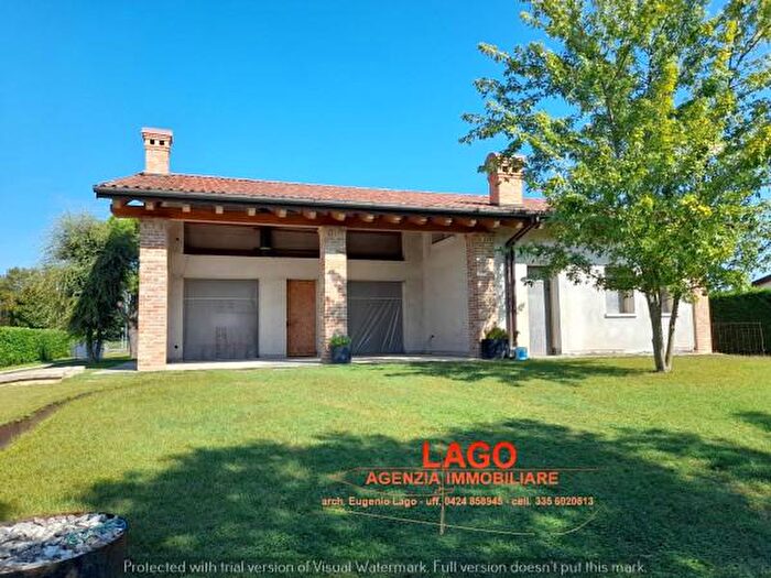 Casa quadrilocale in vendita in Rosa