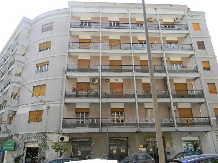 Appartamento trilocale in vendita in Viale Teocrito, Siracusa