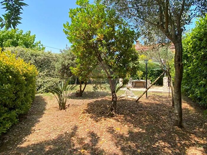 Appartamento con 6 locali in vendita in Minturno