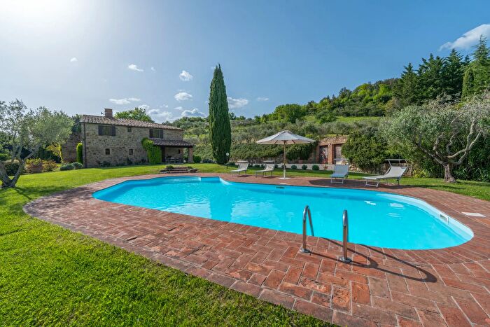 Casa in vendita in Montecatini Val Di Cecina