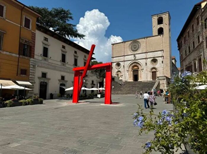 Appartamento quadrilocale in vendita in Via della Misericordia, Todi