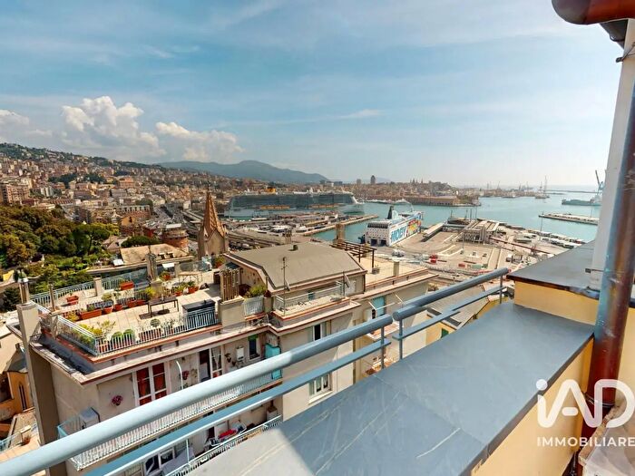 Appartamento con 6 locali in vendita in Via San Fermo, Genova