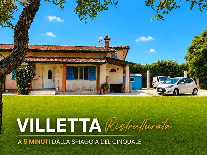 Casa quadrilocale in vendita in Via Pero, Montignoso