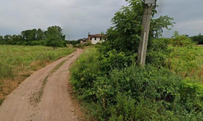 Casa con 6 locali in vendita in Via Crocifisso, Dairago